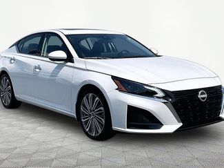 Used 2025 Nissan Altima 2.5 SL FWD 360° Tour