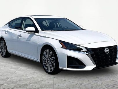 Used 2025 Nissan Altima 2.5 SL