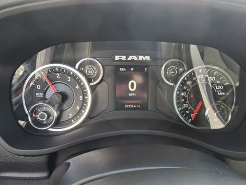 Used 2024 RAM 2500 Big Horn w/ Bed Utility Group image 11