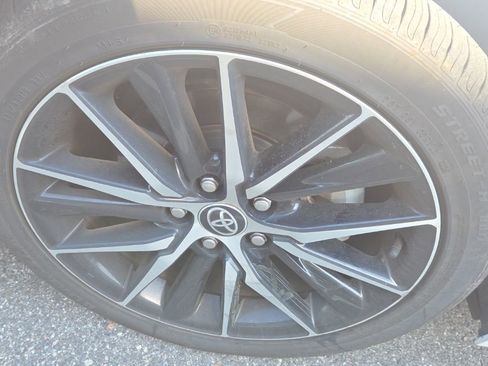 Used 2024 Toyota Camry SE image 16