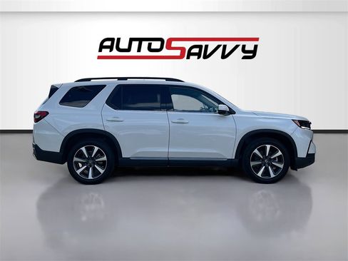 Used 2024 Honda Pilot Elite image 8
