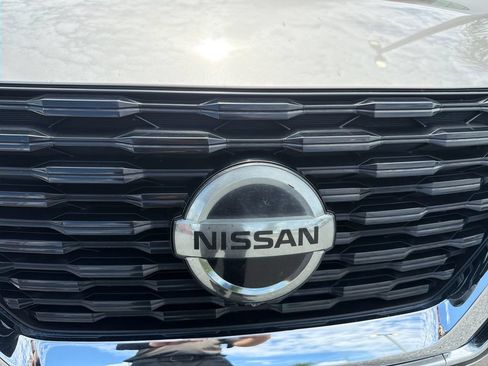 Used 2021 Nissan Rogue Platinum FWD image 9