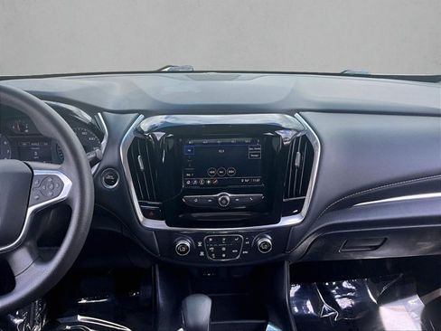 Used 2021 Chevrolet Traverse LS FWD image 8