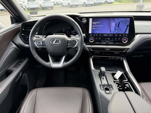 Used 2025 Lexus TX 350 AWD w/ Technology Package image 8