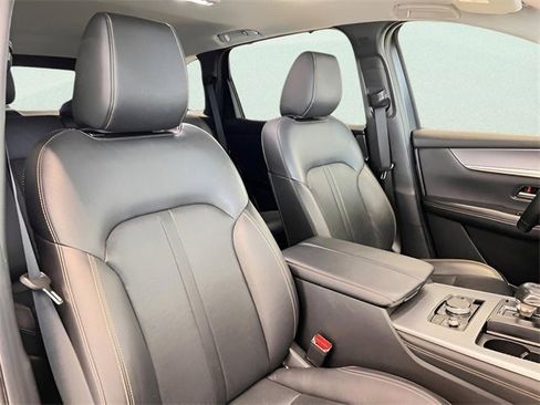 Used 2025 MAZDA CX-70 3.3 Turbo w/ Preferred Package image 17