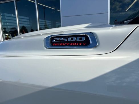 Used 2022 RAM 2500 Laramie AWD/4WD image 8