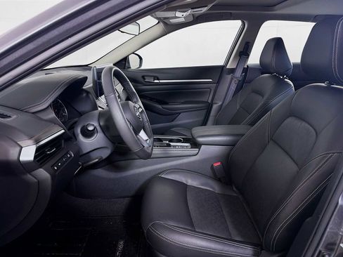 New 2025 Nissan Altima 2.5 SL AWD/4WD image 4