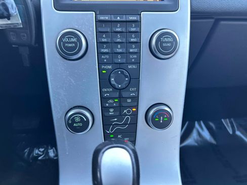 Used 2012 Volvo C70 T5 image 27