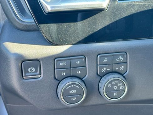 New 2026 Chevrolet Silverado 1500 LT Trail Boss w/ LT Trail Boss Premium Package AWD/4WD image 15