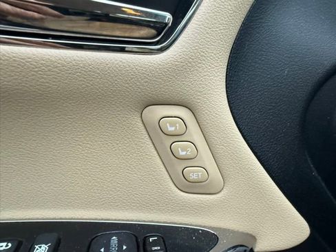 Used 2018 Toyota Avalon XLE Premium image 6