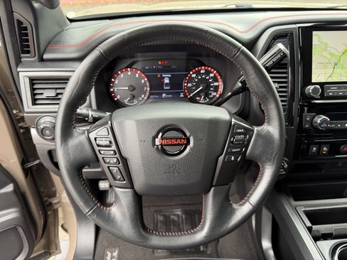 Used 2021 Nissan Titan PRO-4X image 18