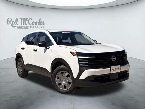 Used 2026 Nissan Kicks S FWD image 1