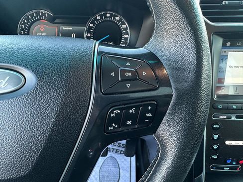 Used 2018 Ford Explorer Platinum AWD/4WD image 48