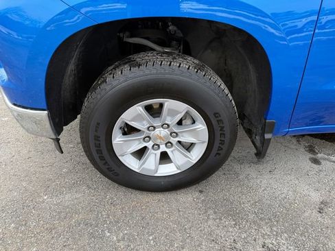 Used 2025 Chevrolet Silverado 1500 LT AWD/4WD image 22