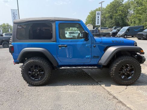 Used 2023 Jeep Wrangler Sport AWD/4WD image 2