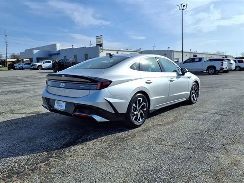 Used 2025 Hyundai Sonata SEL FWD image 19