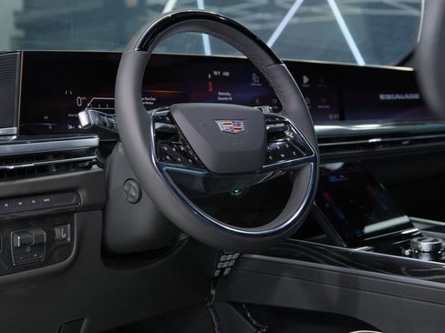 Used 2026 Cadillac Escalade ESV Sport image 61