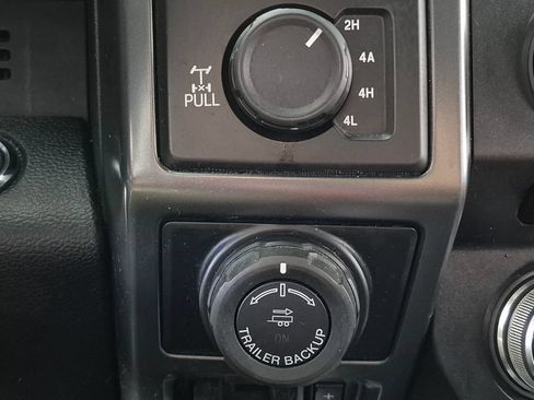 Used 2017 Ford F150 Lariat w/ Equipment Group 502A Luxury AWD/4WD image 19