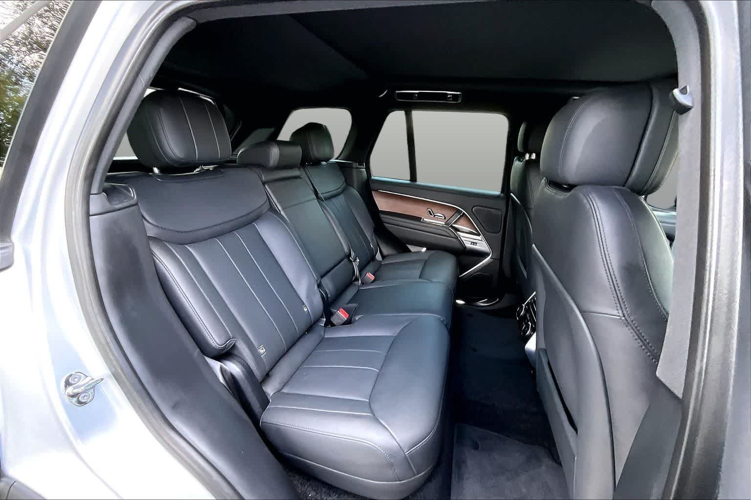 Used 2025 Land Rover Range Rover SE AWD/4WD image 35
