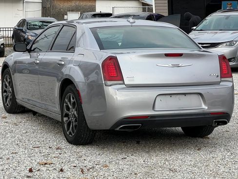 Used 2018 Chrysler 300 S image 4