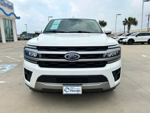 Used 2023 Ford Expedition XLT RWD image 3