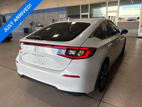 Used 2024 Honda Civic EX-L image 3