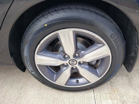 Used 2021 Nissan Altima 2.5 SV w/ SV Premium Package image 45