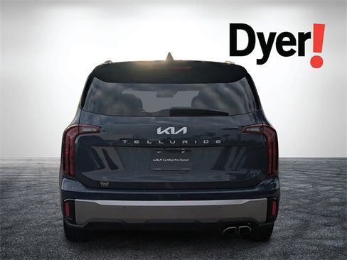 Certified 2025 Kia Telluride S image 5