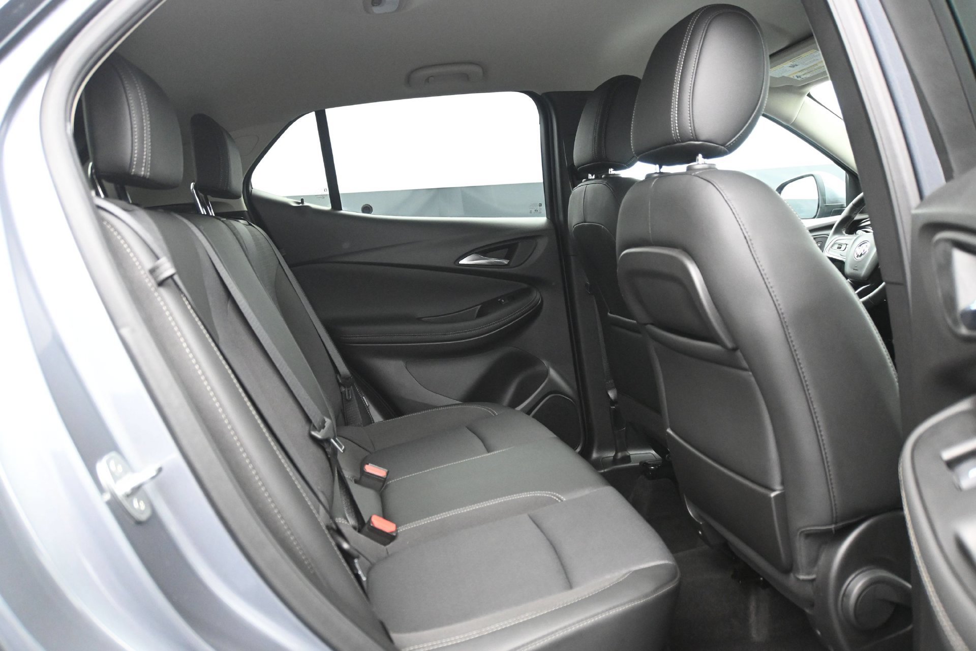 Used 2021 Buick Encore GX Preferred w/ Cold Weather Comfort Package AWD/4WD image 14