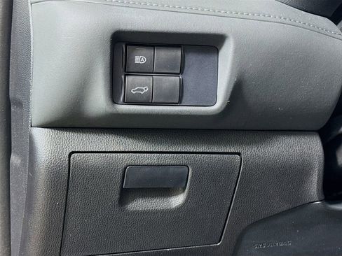 Used 2021 Toyota Highlander XSE AWD/4WD image 11