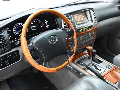 Used 2006 Lexus LX 470 4WD image 25