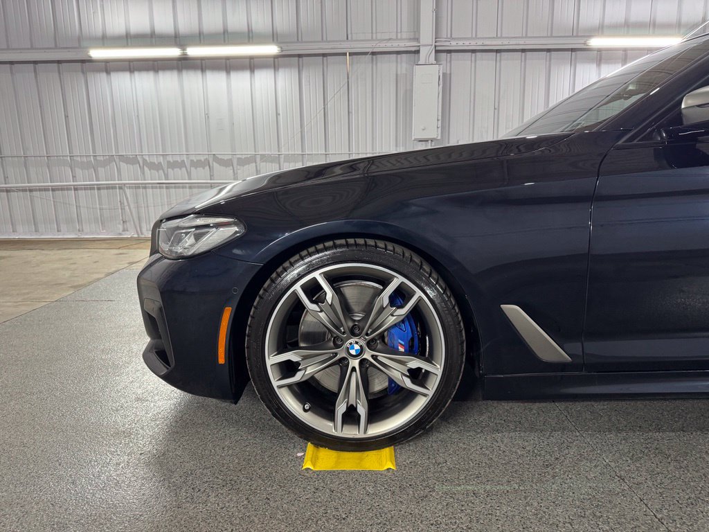 Used 2023 BMW M550i xDrive AWD/4WD image 16