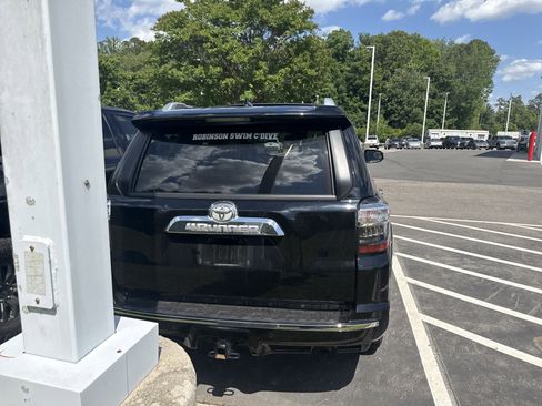 Used 2022 Toyota 4Runner Limited AWD/4WD image 43