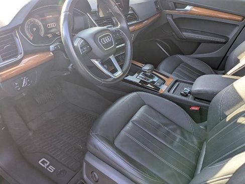 Used 2021 Audi Q5 2.0T Premium Plus w/ Premium Plus Package AWD/4WD image 11