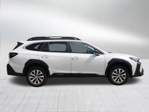 Used 2024 Subaru Outback Premium AWD/4WD image 8