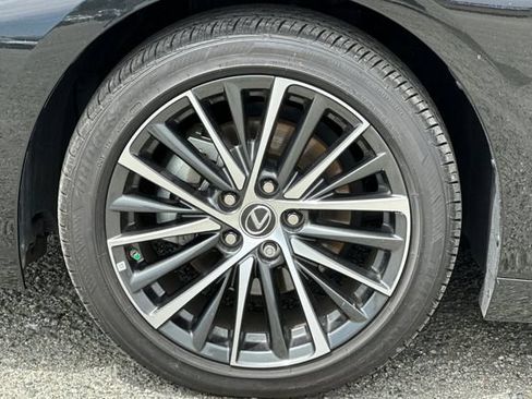 Used 2025 Lexus ES 350 w/ Premium Package FWD image 32