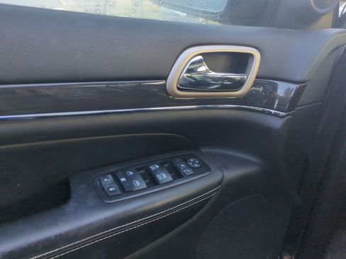 Used 2016 Jeep Grand Cherokee Overland w/ Advanced Technology Group image 8