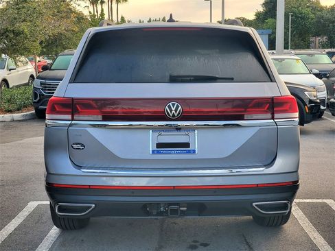 New 2026 Volkswagen Atlas SE image 4