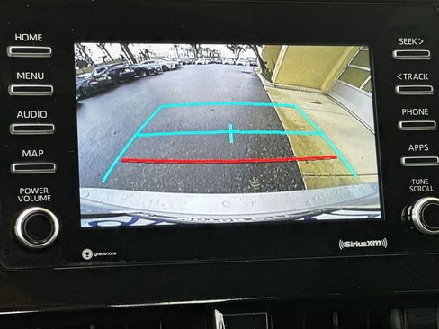 Used 2023 Toyota Camry SE image 19