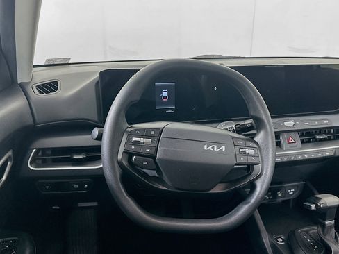Used 2025 Kia K4 FWD image 18