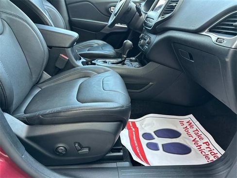 Used 2021 Jeep Cherokee Latitude Lux image 48