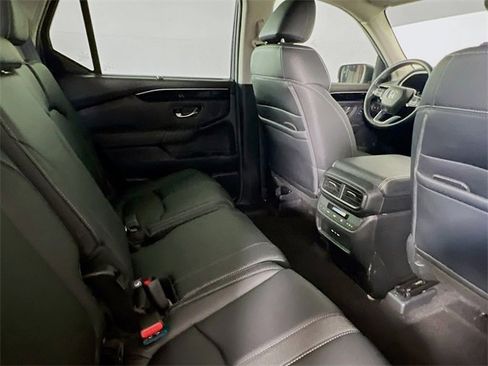 Certified 2025 Honda Pilot EX-L image 10