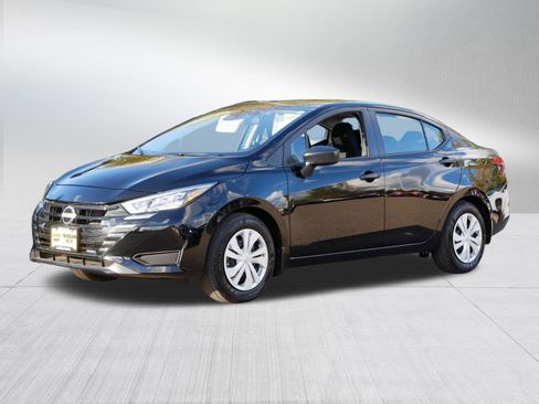 Certified 2025 Nissan Versa S w/ Trunk Package image 3