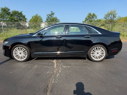 Used 2017 Lincoln MKZ Reserve FWD image 10