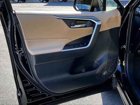 Certified 2025 Toyota RAV4 XLE image 23