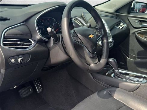 Certified 2017 Chevrolet Malibu Premier w/ Premier Sun and Wheel Package FWD image 10