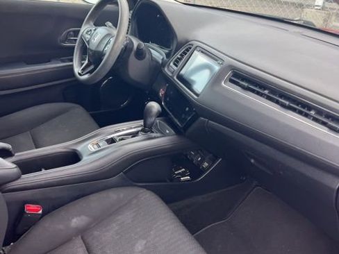 Used 2017 Honda HR-V EX image 9