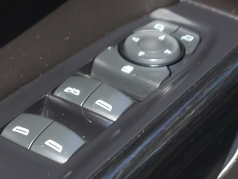 Used 2021 Chevrolet Silverado 1500 RST AWD/4WD image 17