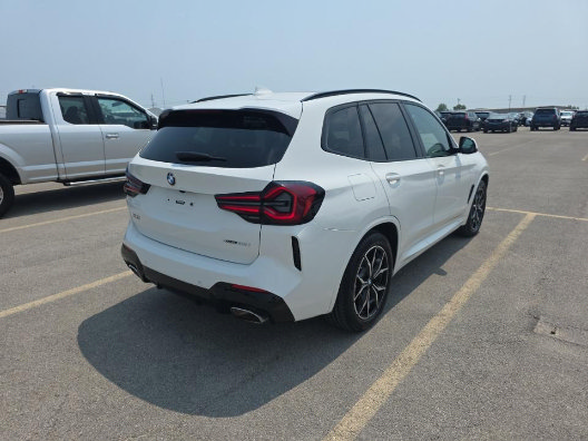 Used 2022 BMW X3 xDrive30i w/ M Sport Package 2 AWD/4WD image 2