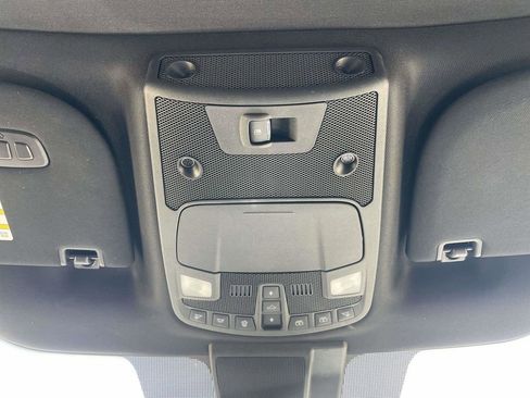 Used 2019 Ford F150 Lariat image 28